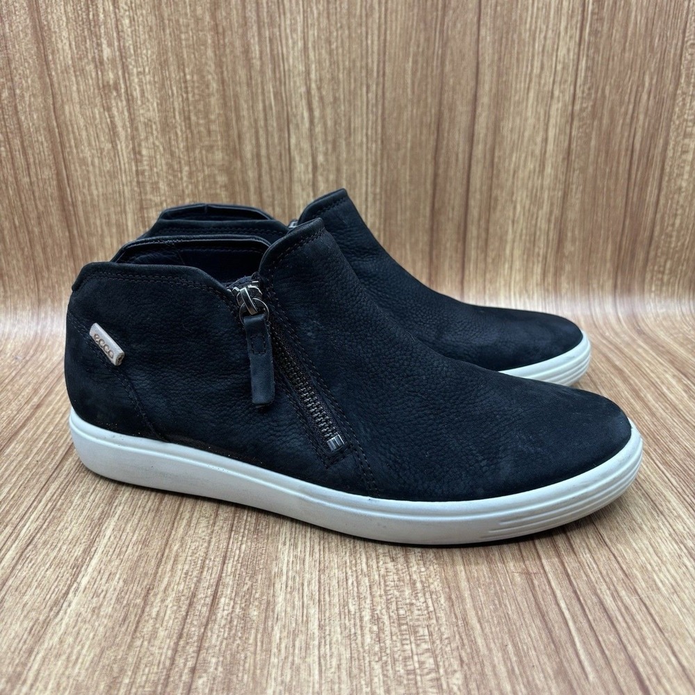 ECCO Soft 7 High Top Sneaker Black Womens 39 Leather Side Zip Bootie